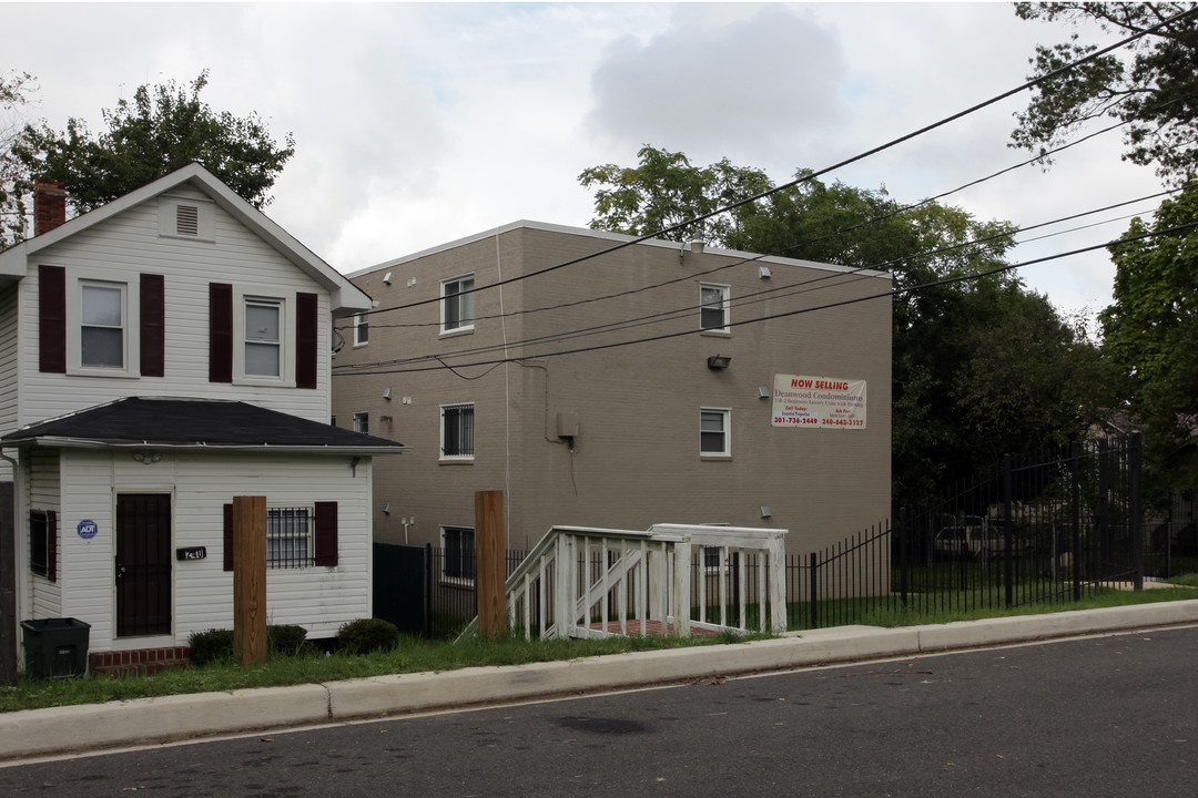 244 60th St NE in Washington, DC - Building Photo