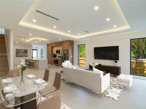 841-843 SW 29th St in Fort Lauderdale, FL - Building Photo - Building Photo