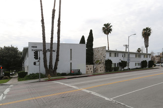 9800 National Blvd in Los Angeles, CA - Building Photo - Building Photo