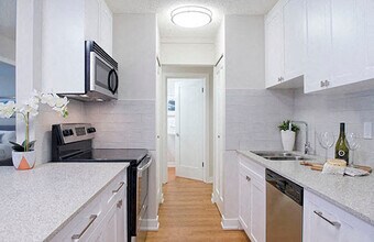 Braemar Gardens in Coquitlam, BC - Building Photo - Building Photo