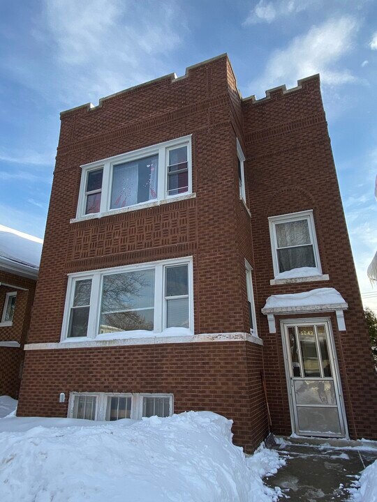5043 W Argyle St in Chicago, IL - Building Photo