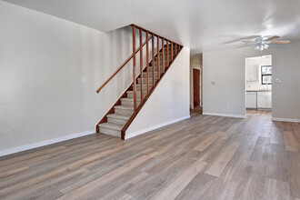 3562 Nottingham Ct in Boulder, CO - Building Photo - Interior Photo