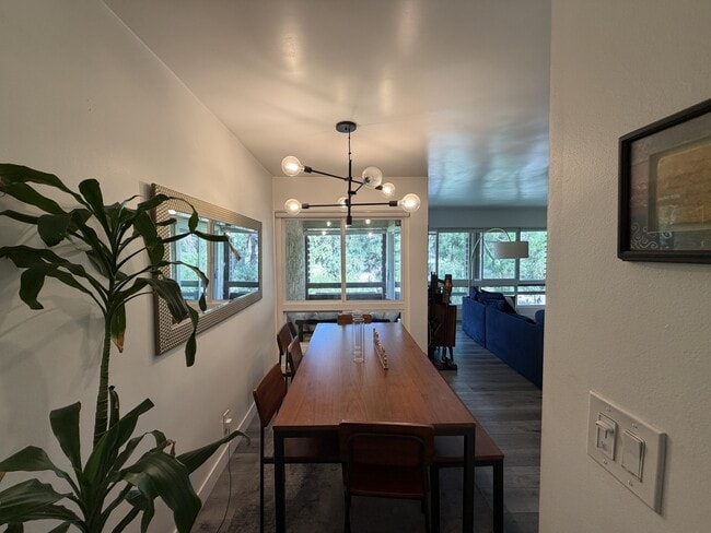 property at 6250 Buckingham Pkwy