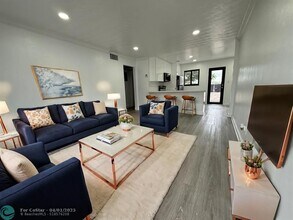 243 SW 9th St in Dania Beach, FL - Building Photo - Building Photo