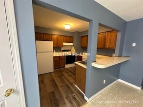 114 Main Rd S, Unit Apt E in Hampden, ME - Building Photo - Building Photo