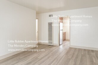 1762 Robinson Ave in San Diego, CA - Building Photo - Building Photo
