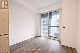 180 Front St E in Toronto, ON - Building Photo - Building Photo