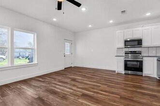 301 Anderson St in Whitesboro, TX - Building Photo - Building Photo