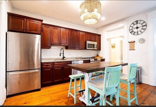 126 High St in Newburyport, MA - Building Photo - Building Photo