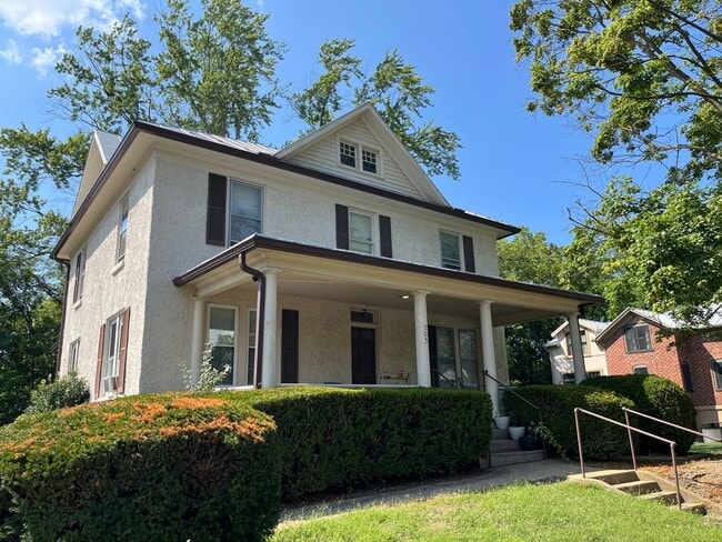 property at 205 S Willow St