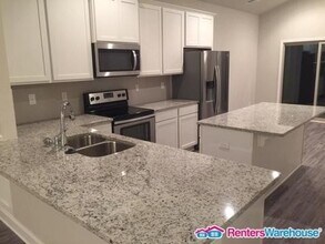 8215 NW Stone Mill Dr in Huntsville, AL - Building Photo - Building Photo