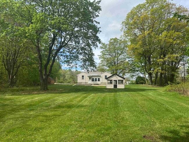 2 Clement Rd in Hudson, NH - Building Photo - Building Photo