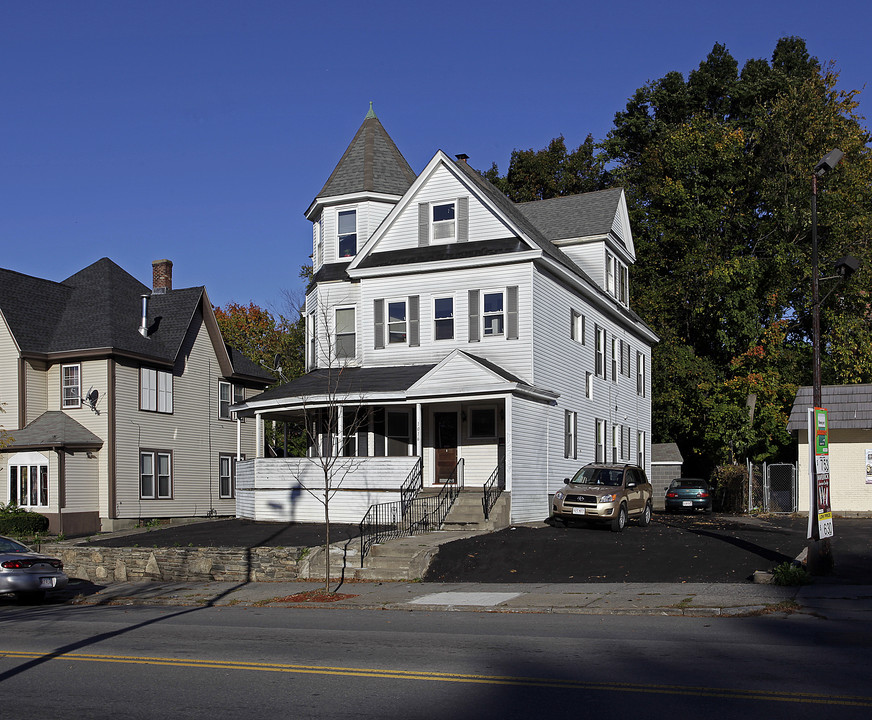 1016 Main St in Worcester, MA - Building Photo