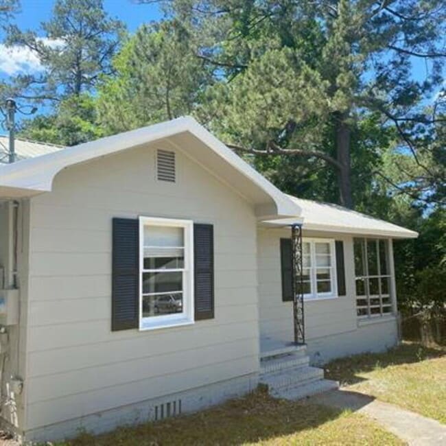 property at 112 Second St SW