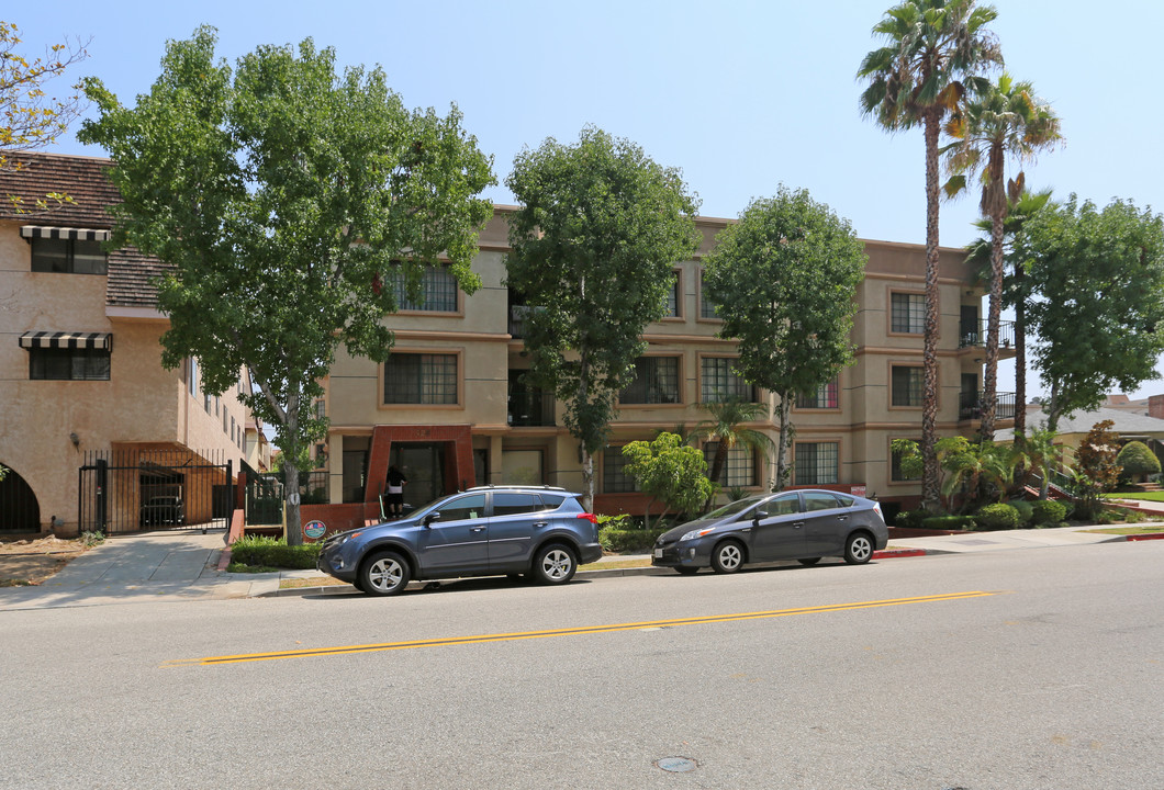 426 N Maryland Ave in Glendale, CA - Building Photo