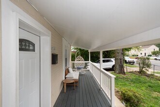 1012 East-West Hwy in Takoma Park, MD - Foto de edificio - Building Photo