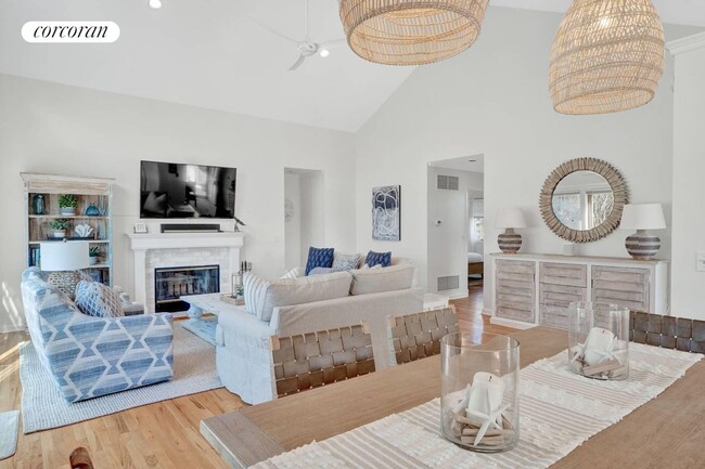 property at 27 S Fulton Dr