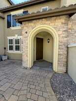 10470 Hollingsworth Way in San Diego, CA - Building Photo