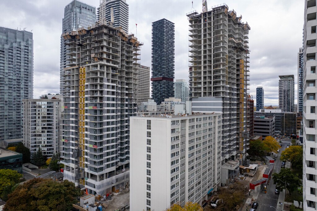 Dunfield and Holly Towers Apartments in Toronto, ON