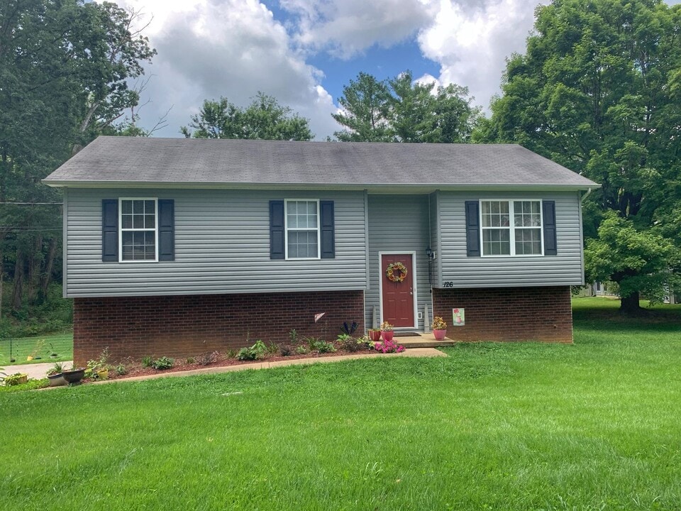 126 Stallard St in Kingsport, TN - Building Photo