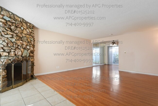 315 N Acacia Ave in Fullerton, CA - Building Photo - Building Photo