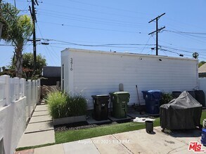 3416 W 74th St in Los Angeles, CA - Building Photo - Building Photo