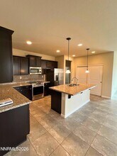 7075 Diversey Dr in Sparks, NV - Foto de edificio - Building Photo