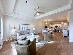 451 Raleigh Elm Dr in Huntsville, AL - Building Photo - Building Photo