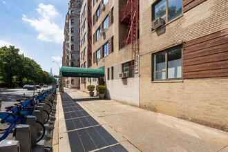 Jadam Condominium in New York, NY - Building Photo - Building Photo