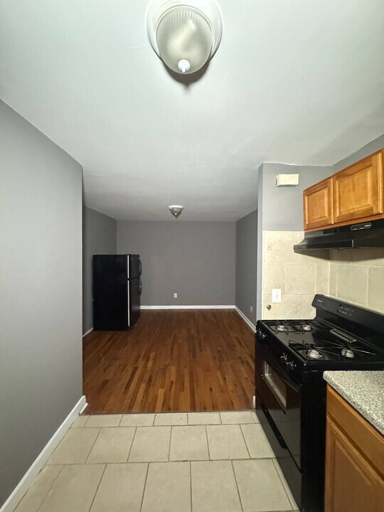 104 Montclair Ave, Unit 12 in Newark, NJ - Building Photo