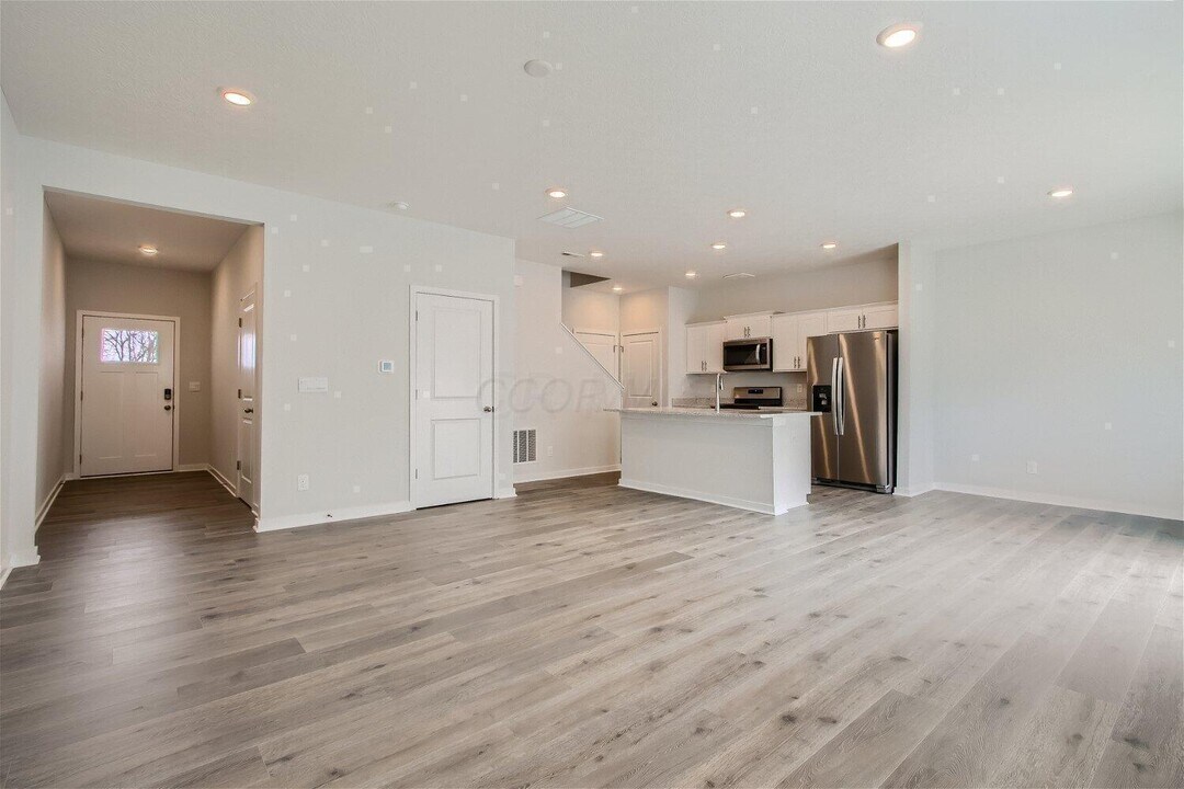 6337 Darby Plns St in Columbus, OH - Building Photo