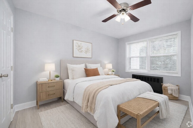 Patricia Apartments in Peekskill, NY - Foto de edificio - Building Photo