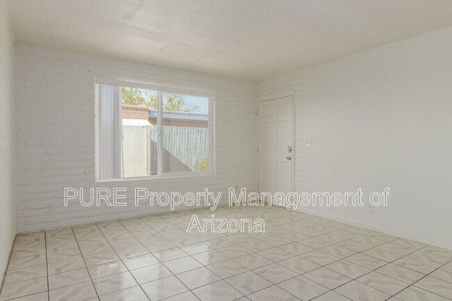 664 S Mesa Dr in Mesa, AZ - Building Photo - Building Photo