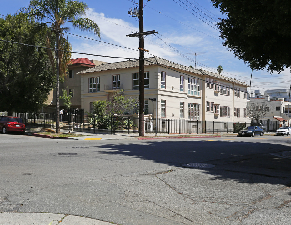 860 S Berendo St in Los Angeles, CA - Foto de edificio