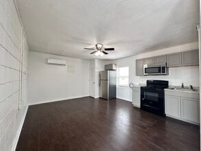 Studio 28 Apartments in Winchester, KY - Foto de edificio - Building Photo