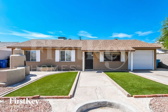 3755 E Pershing Ave in Phoenix, AZ - Building Photo