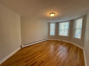 205 Chelsea St in Boston, MA - Building Photo - Building Photo