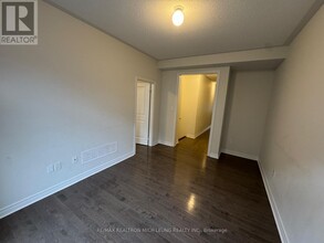 7 Hilts Dr in Richmond Hill, ON - Building Photo - Building Photo
