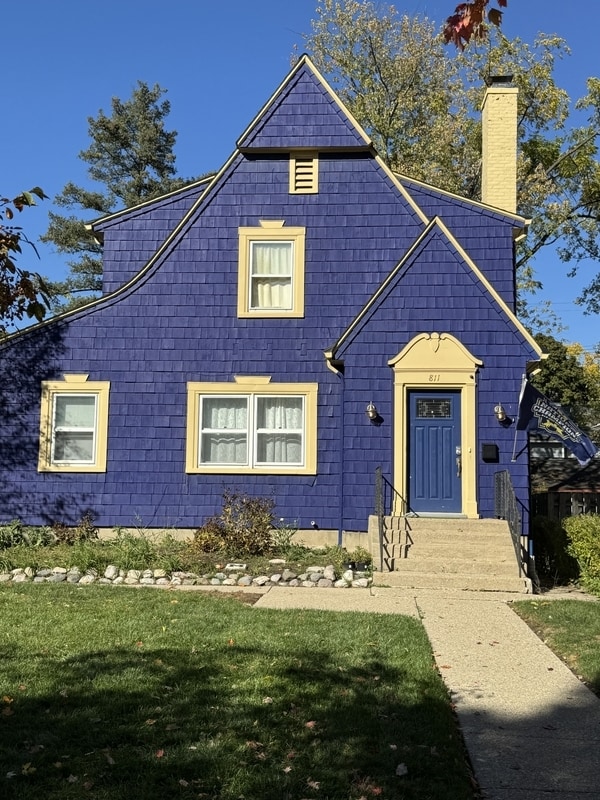 property at 811 Rose Ave