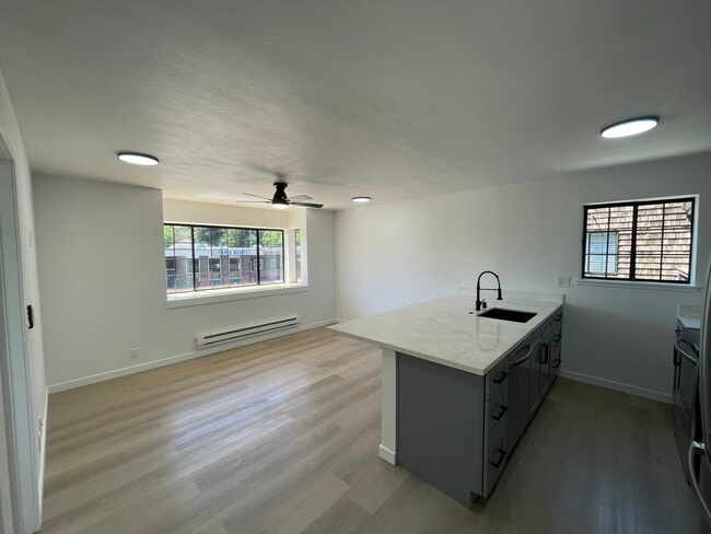 West End Villas in San Rafael, CA - Building Photo - Building Photo