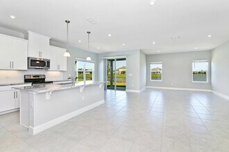2991 Slough Creek Dr in Kissimmee, FL - Building Photo - Building Photo