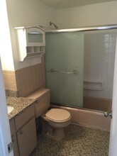 14 Nelson Dr-Unit -2E in Randolph, MA - Building Photo - Building Photo