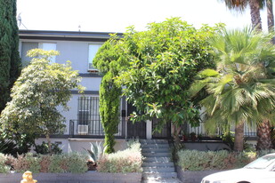 1001 N Curson Ave ( 7609 Romaine ) Apartments