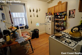 1810 Commonwealth Ave in Boston, MA - Building Photo - Building Photo