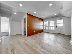 2630 Madison Ave in Kansas City, MO - Building Photo - Building Photo