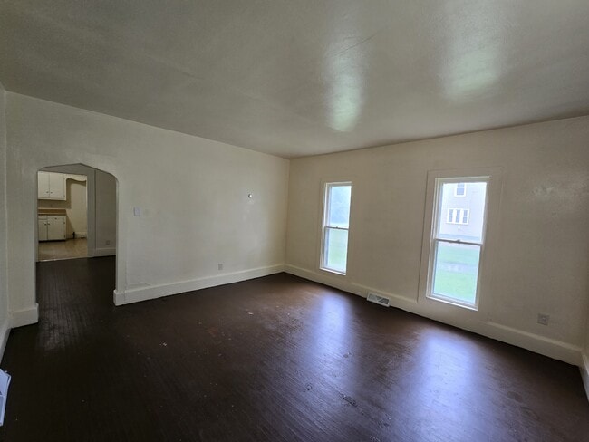 820 Logan Ave in Waterloo, IA - Building Photo - Building Photo