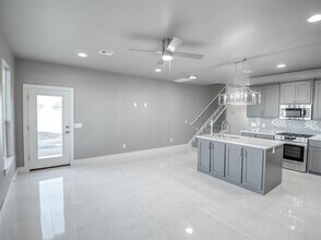 609 Abadan Dr in Edmond, OK - Building Photo - Building Photo