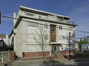 Cypress Apartments in New Westminster, BC - Building Photo - Building Photo