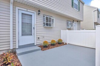 111 E 1st St in Jacksonville, FL - Foto de edificio - Building Photo