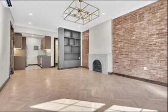 121 E 37th St, Unit 3A in New York, NY - Foto de edificio - Building Photo